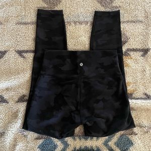 Lululemon Wonder Under Black Camo